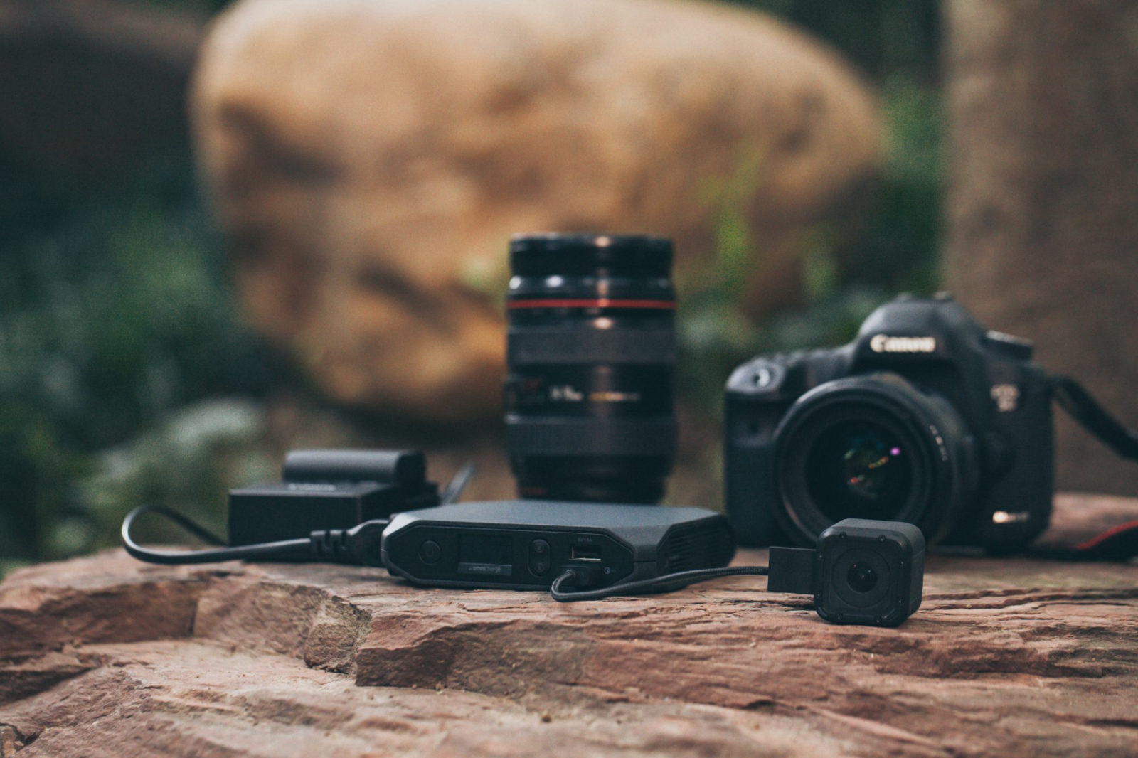 Omni with a camera on a café table